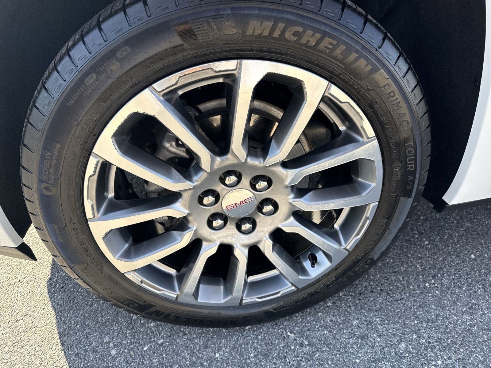 Used 2023 GMC Acadia Denali w/ Denali Ultimate Package image 10