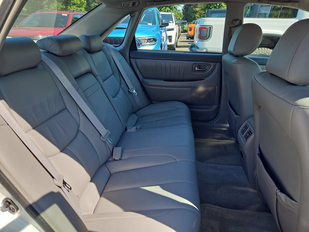 Used 2004 Toyota Avalon XLS FWD image 15