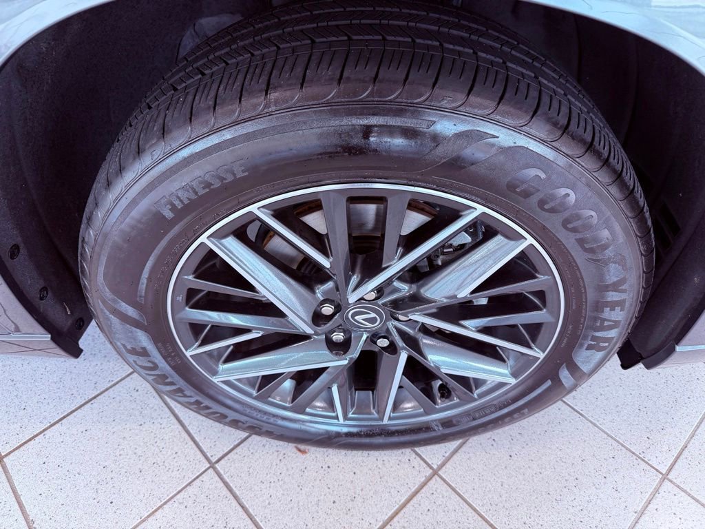 Certified 2025 Lexus TX 350 FWD w/ Technology Package image 18
