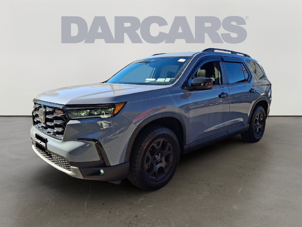 Used 2025 Honda Pilot TrailSport image 3