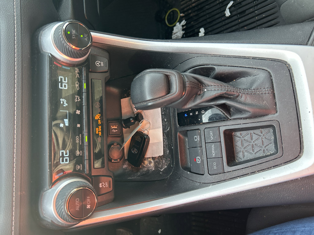 Used 2023 Toyota RAV4 XLE image 15