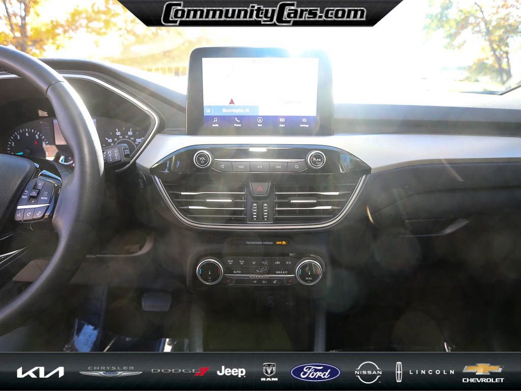 Used 2022 Ford Escape SEL image 17