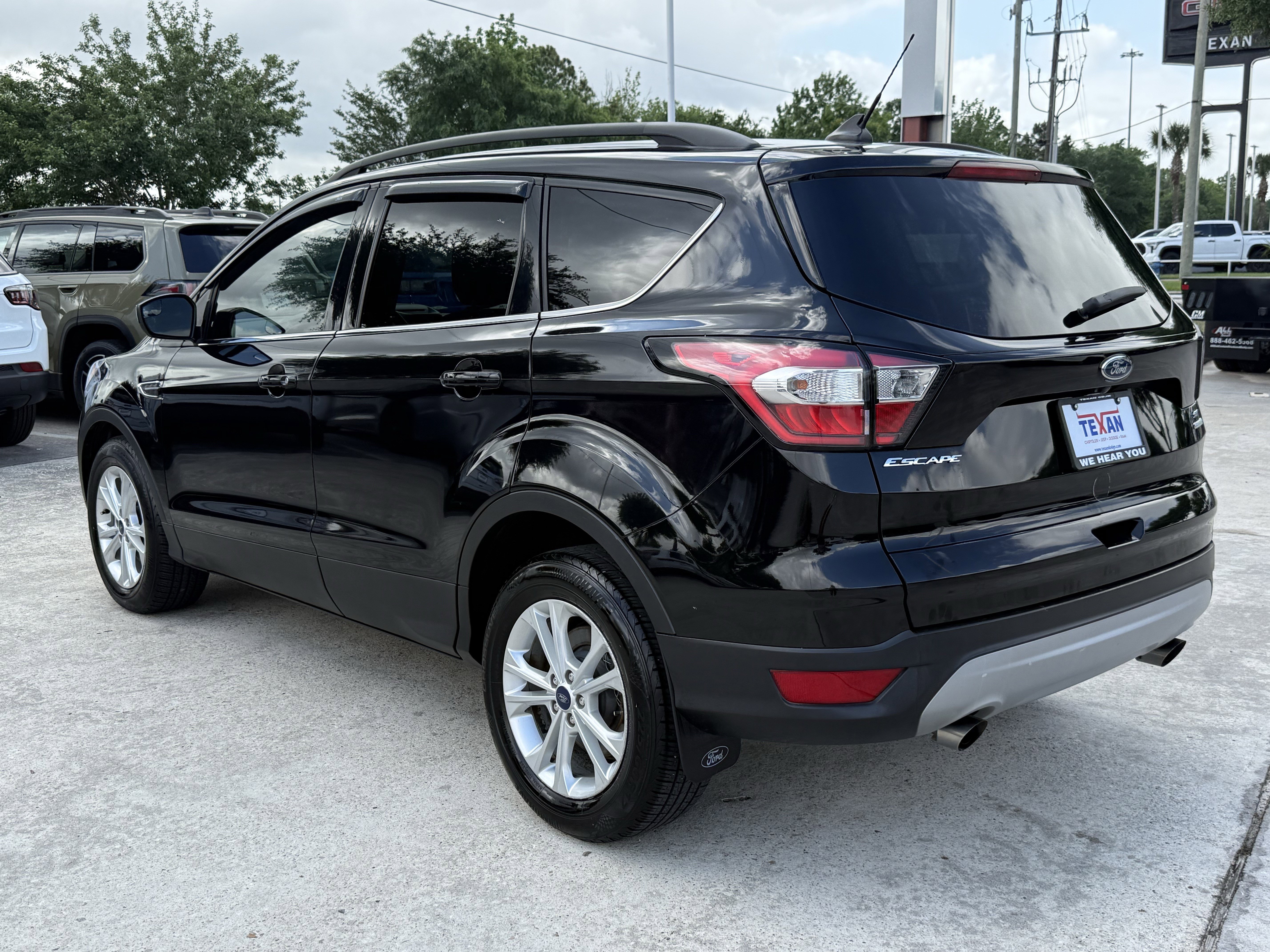 Used 2018 Ford Escape SE w/ SE Sync 3 Package FWD image 7