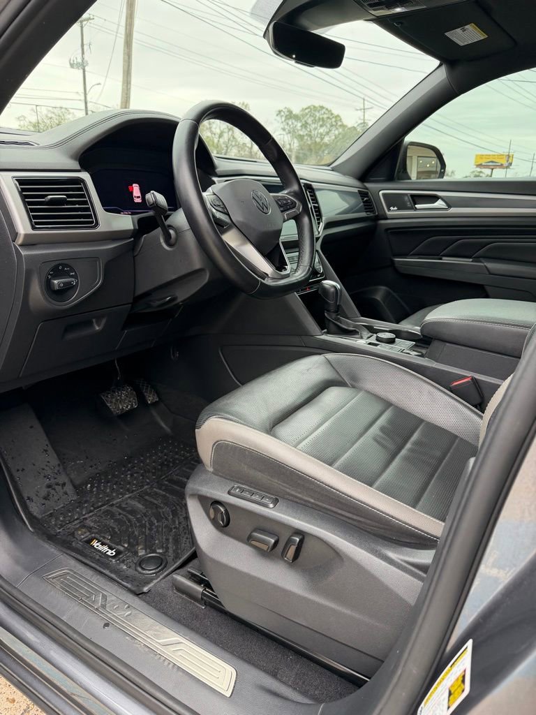 Used 2020 Volkswagen Atlas Cross Sport SEL Premium image 15