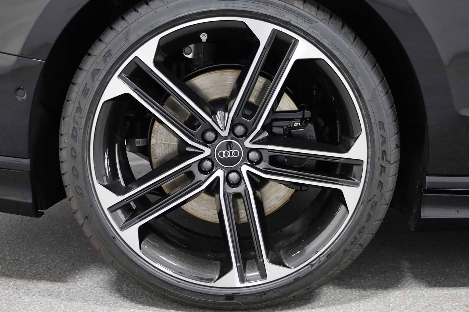 New 2025 Audi A8 L 3.0T image 36