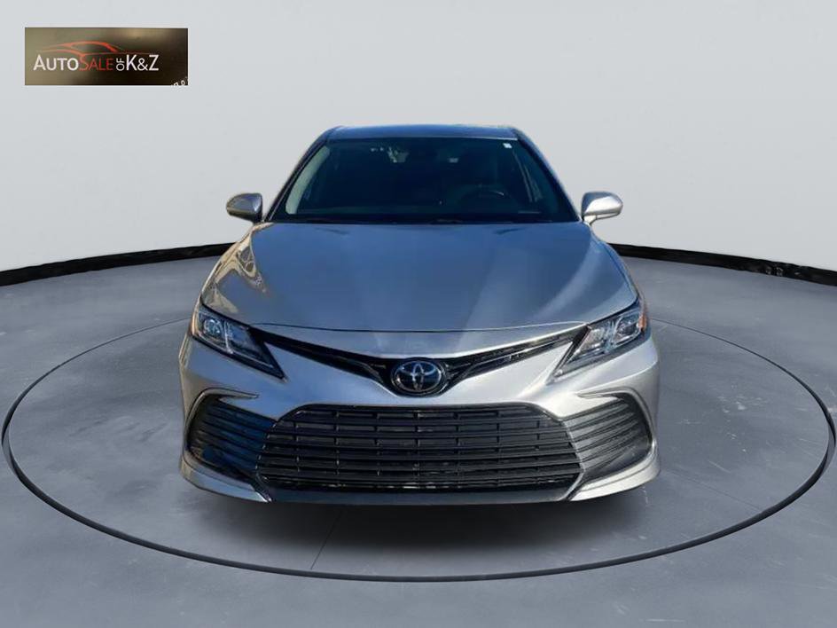 Used 2024 Toyota Camry LE image 3