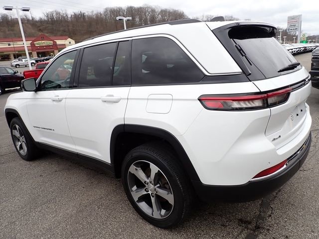 Used 2023 Jeep Grand Cherokee Limited image 3