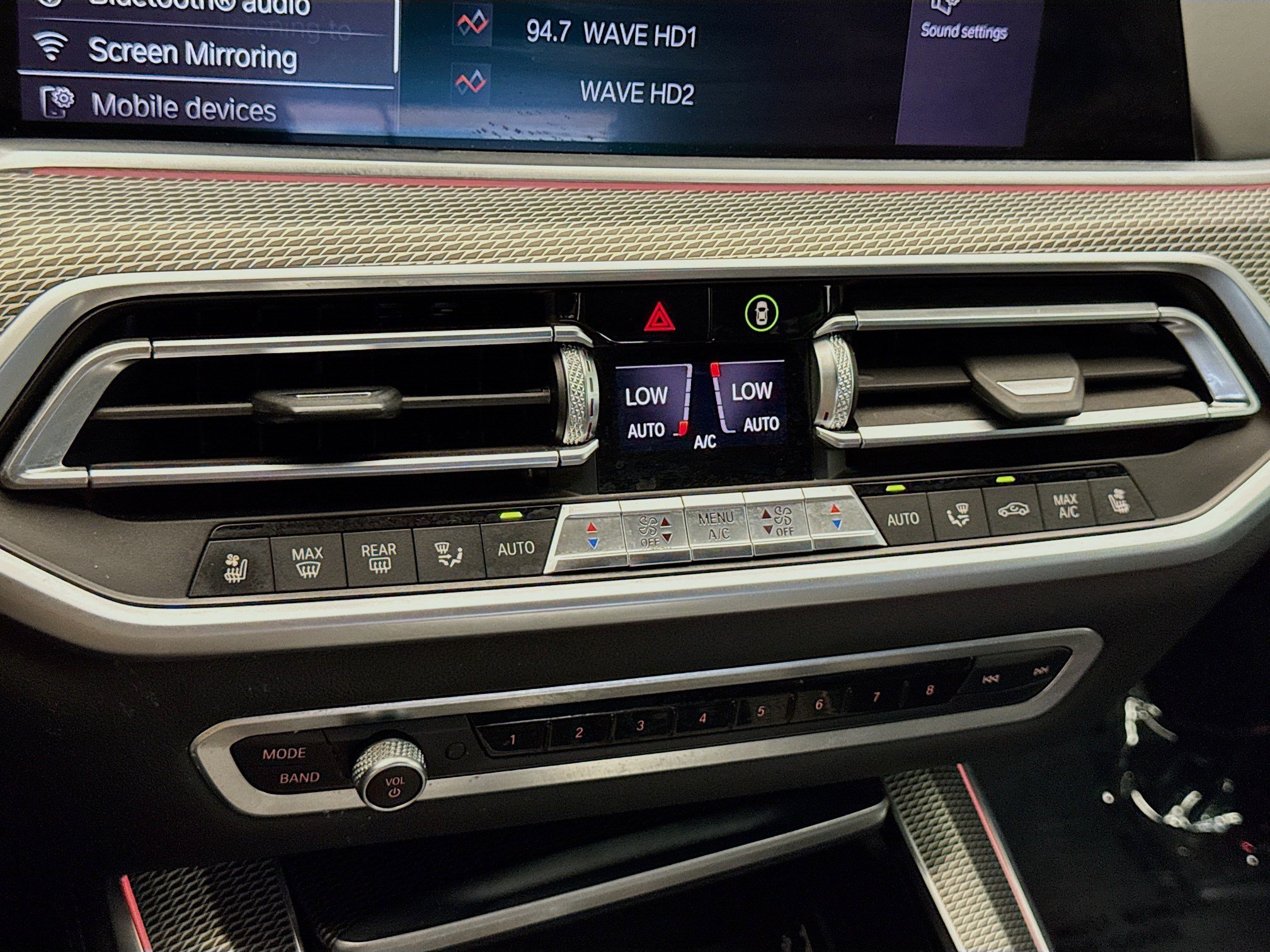 Used 2019 BMW X5 xDrive50i w/ M Sport Package AWD/4WD image 12