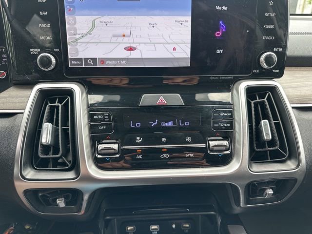 Certified 2022 Kia Sorento X-Line EX AWD/4WD image 40