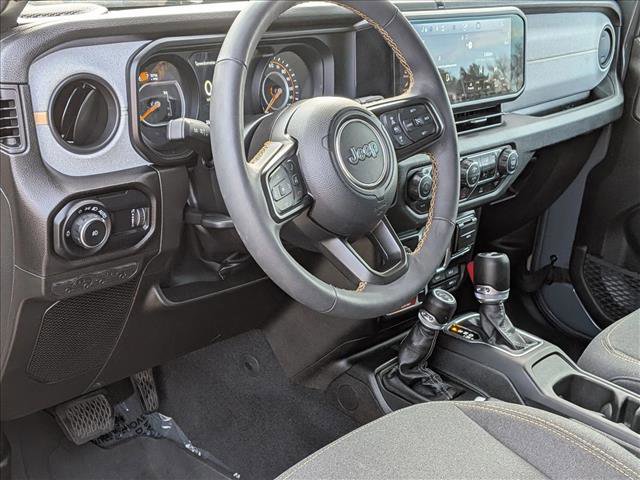Used 2024 Jeep Wrangler Willys AWD/4WD image 10