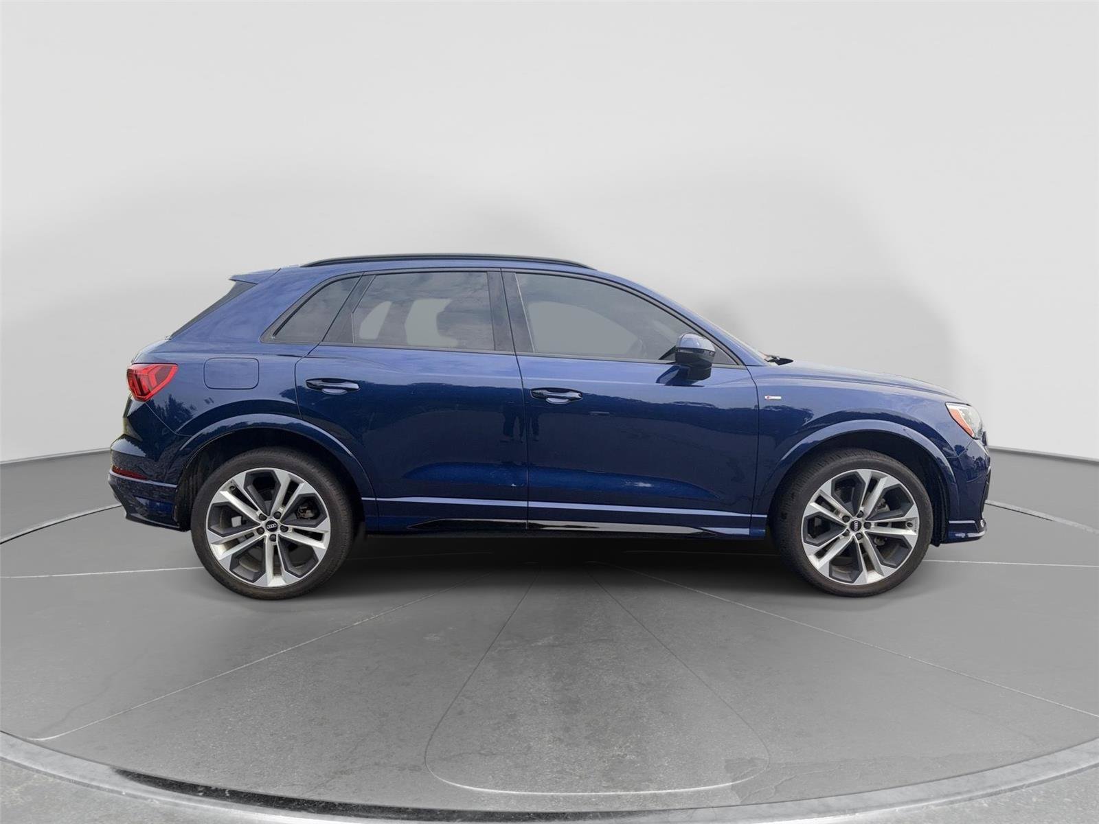 Used 2021 Audi Q3 2.0T Premium w/ Convenience Package AWD/4WD image 6
