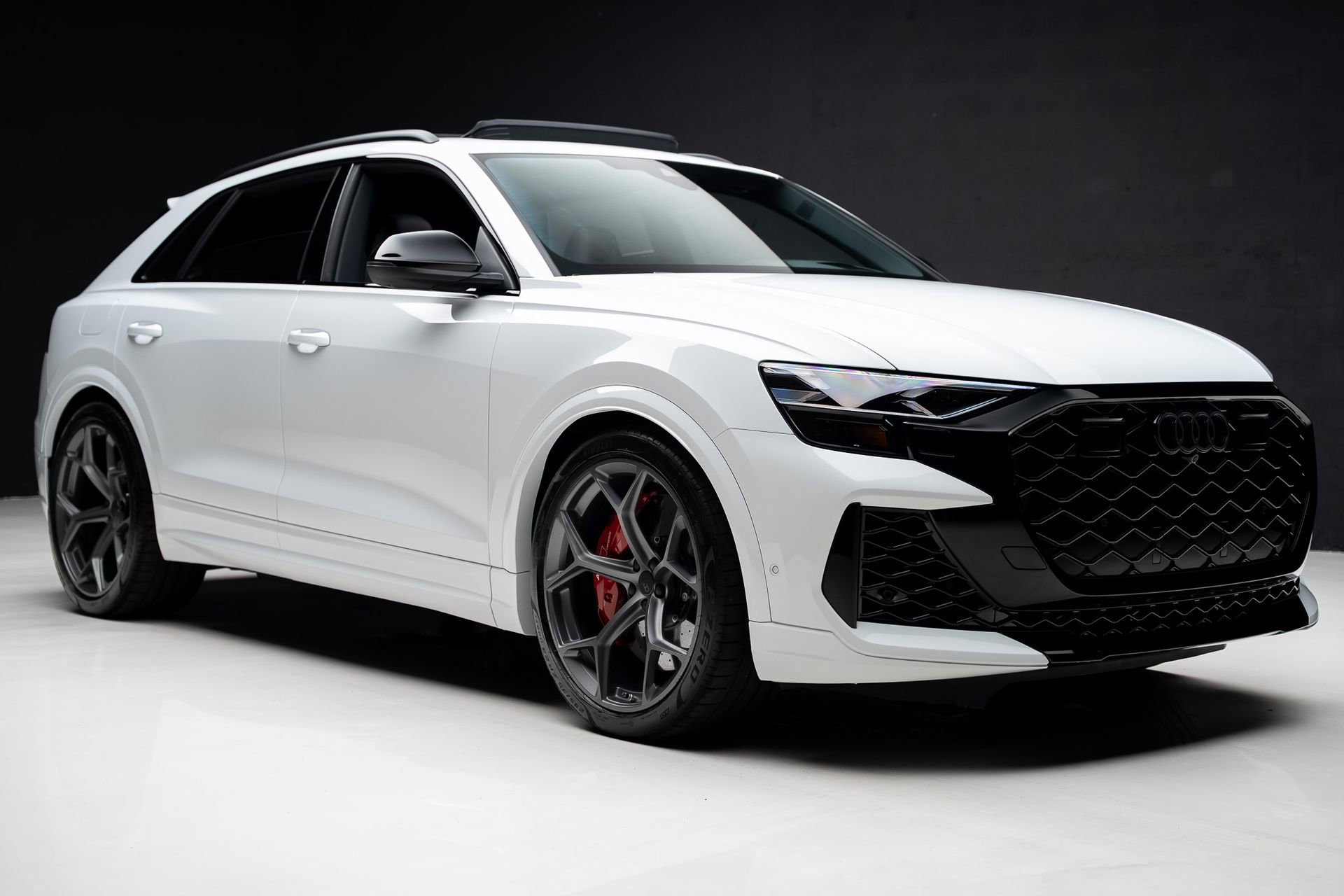 Used 2026 Audi RS Q8 performance AWD/4WD image 91