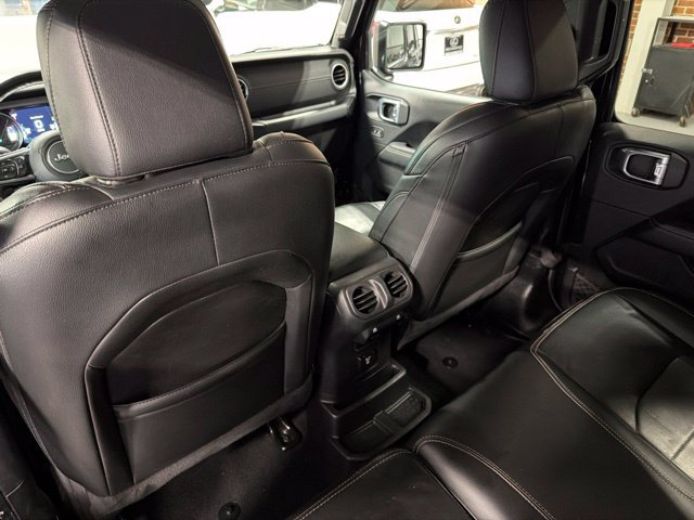 Used 2022 Jeep Wrangler Unlimited Sahara w/ Cold Weather Group AWD/4WD image 27