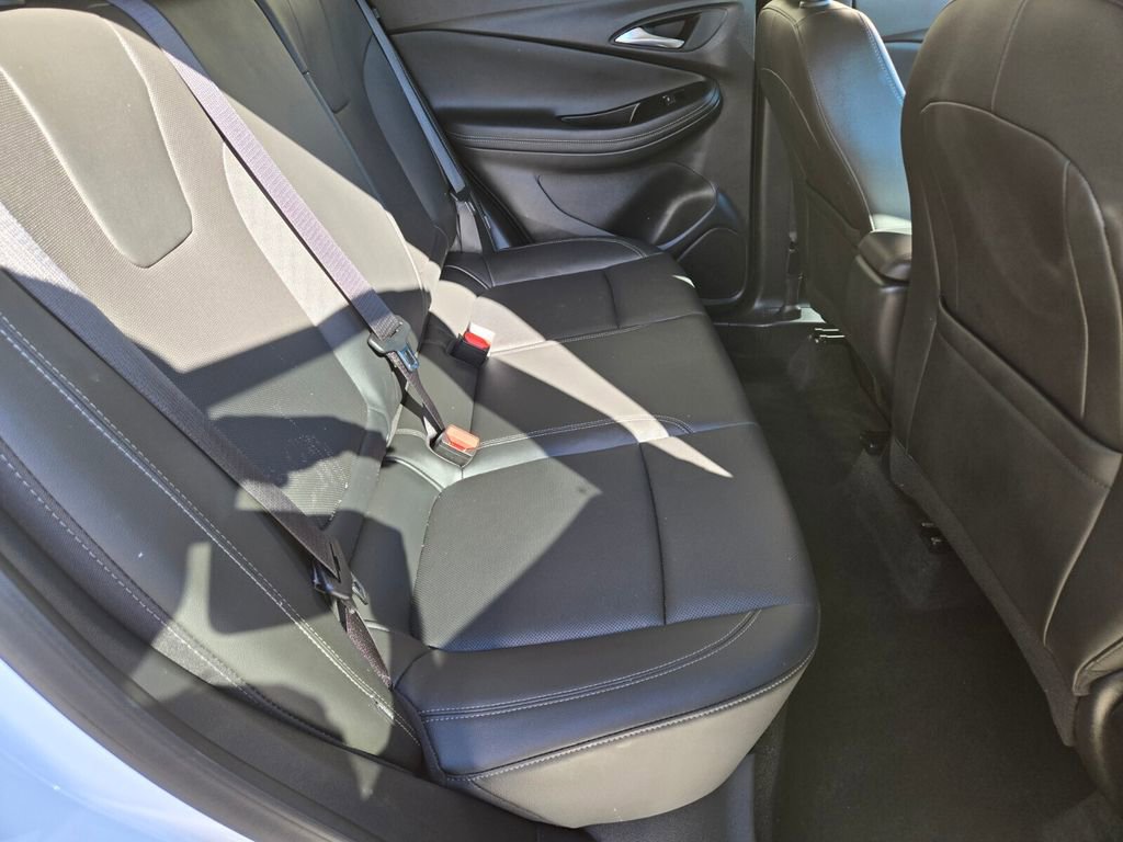 Used 2024 Buick Encore GX Sport Touring w/ Advanced Technology Package image 17