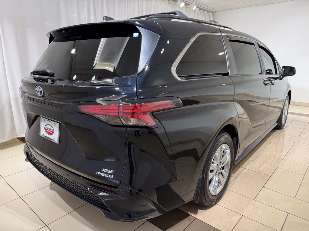 Certified 2023 Toyota Sienna XSE w/ XSE Plus Package AWD/4WD image 5