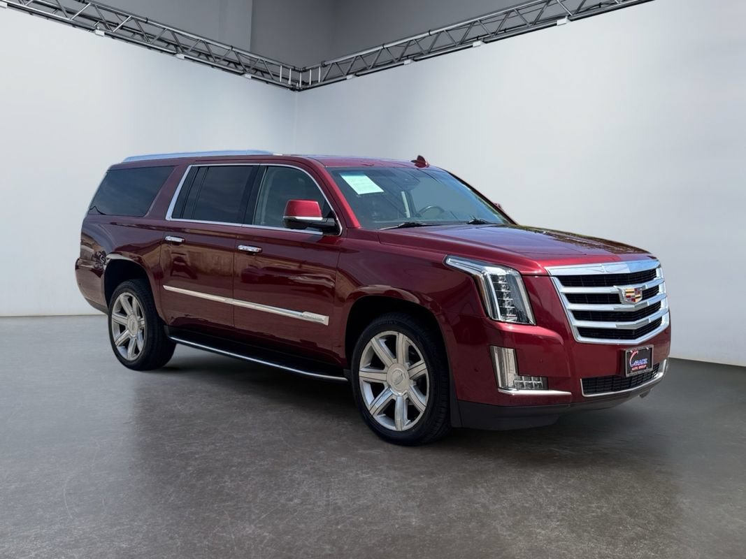 Used 2017 Cadillac Escalade ESV Luxury AWD/4WD image 3