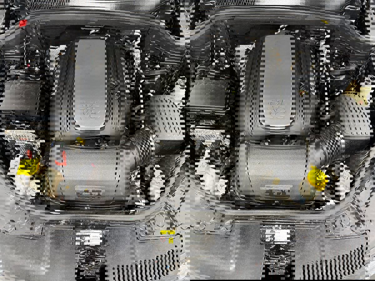 Used 2015 Dodge Durango R/T image 31