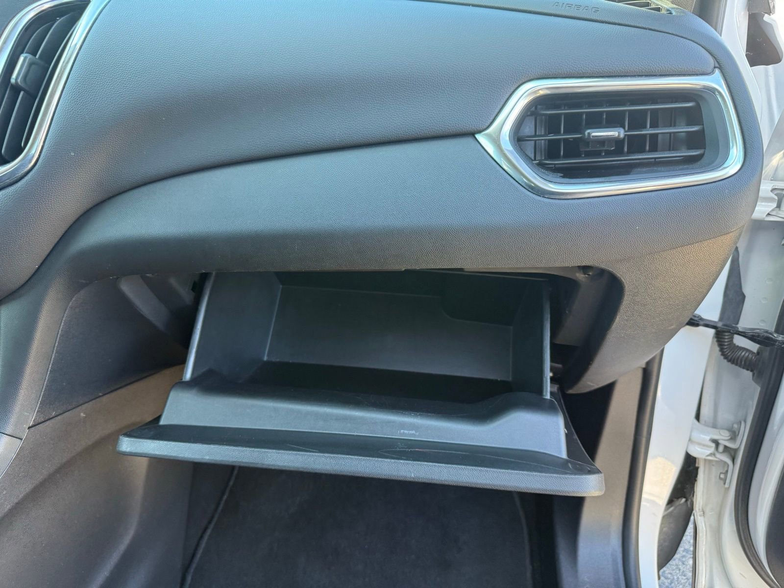 Used 2024 Chevrolet Equinox LT image 30