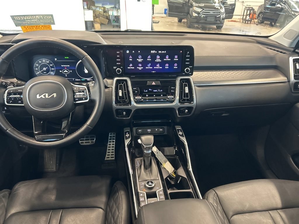 Used 2023 Kia Sorento SX AWD/4WD image 11