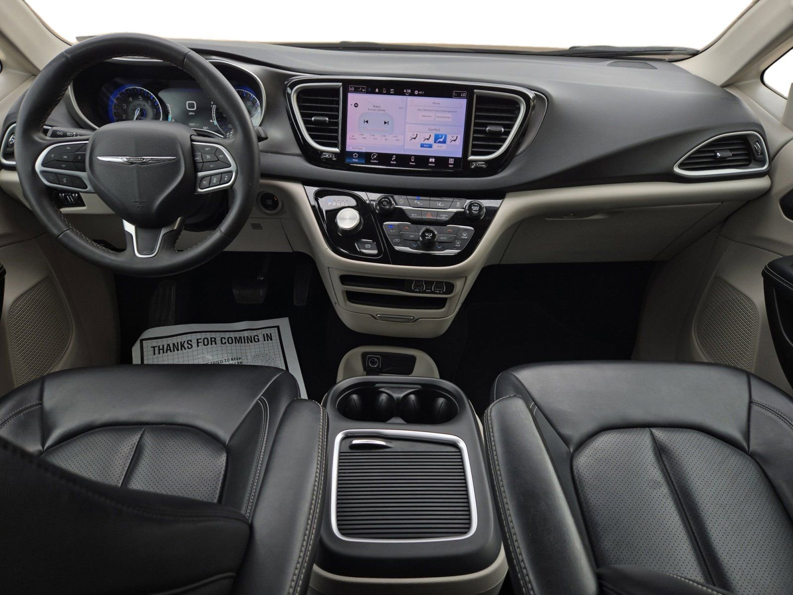 Used 2024 Chrysler Pacifica Touring-L FWD image 13
