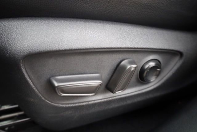 Used 2022 Toyota Highlander Limited image 16