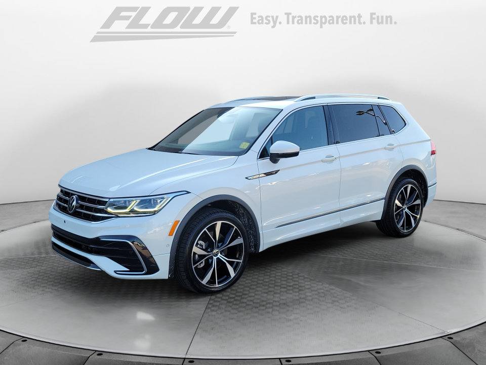 Certified 2022 Volkswagen Tiguan SEL R-Line AWD/4WD image 4