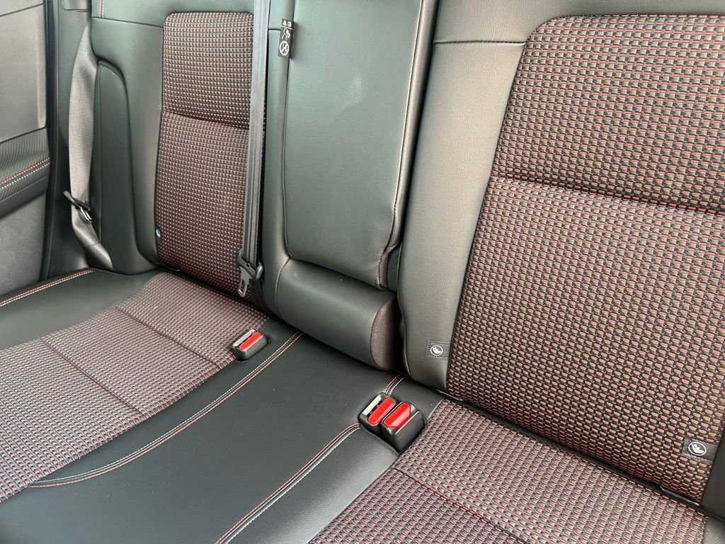 New 2025 Nissan Kicks SR w/ SR Premium Package image 22