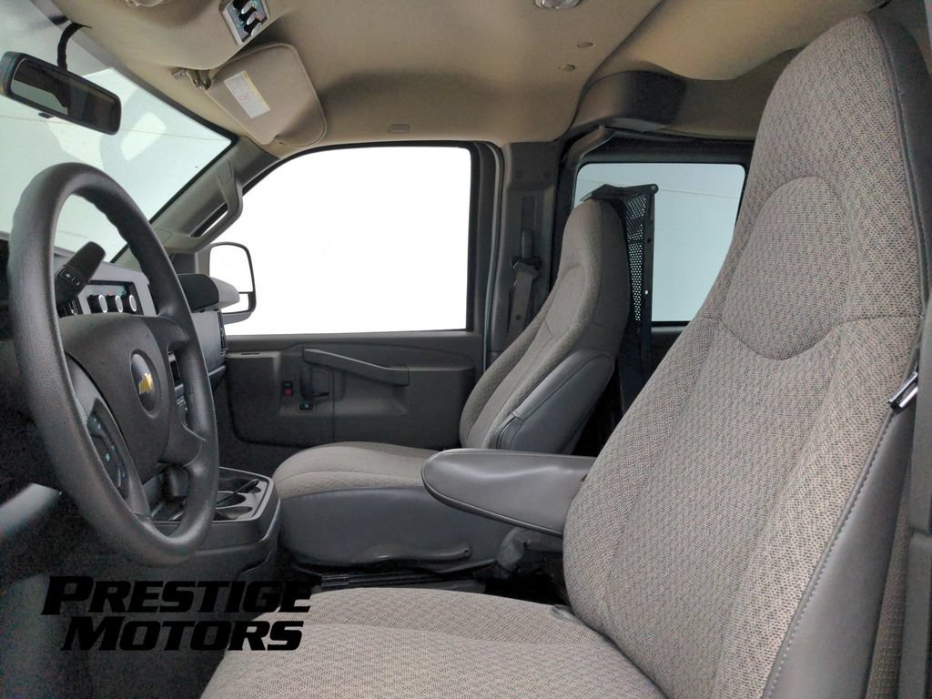 Used 2018 Chevrolet Express 3500 LT w/ LT Preferred Equipment Group RWD image 14