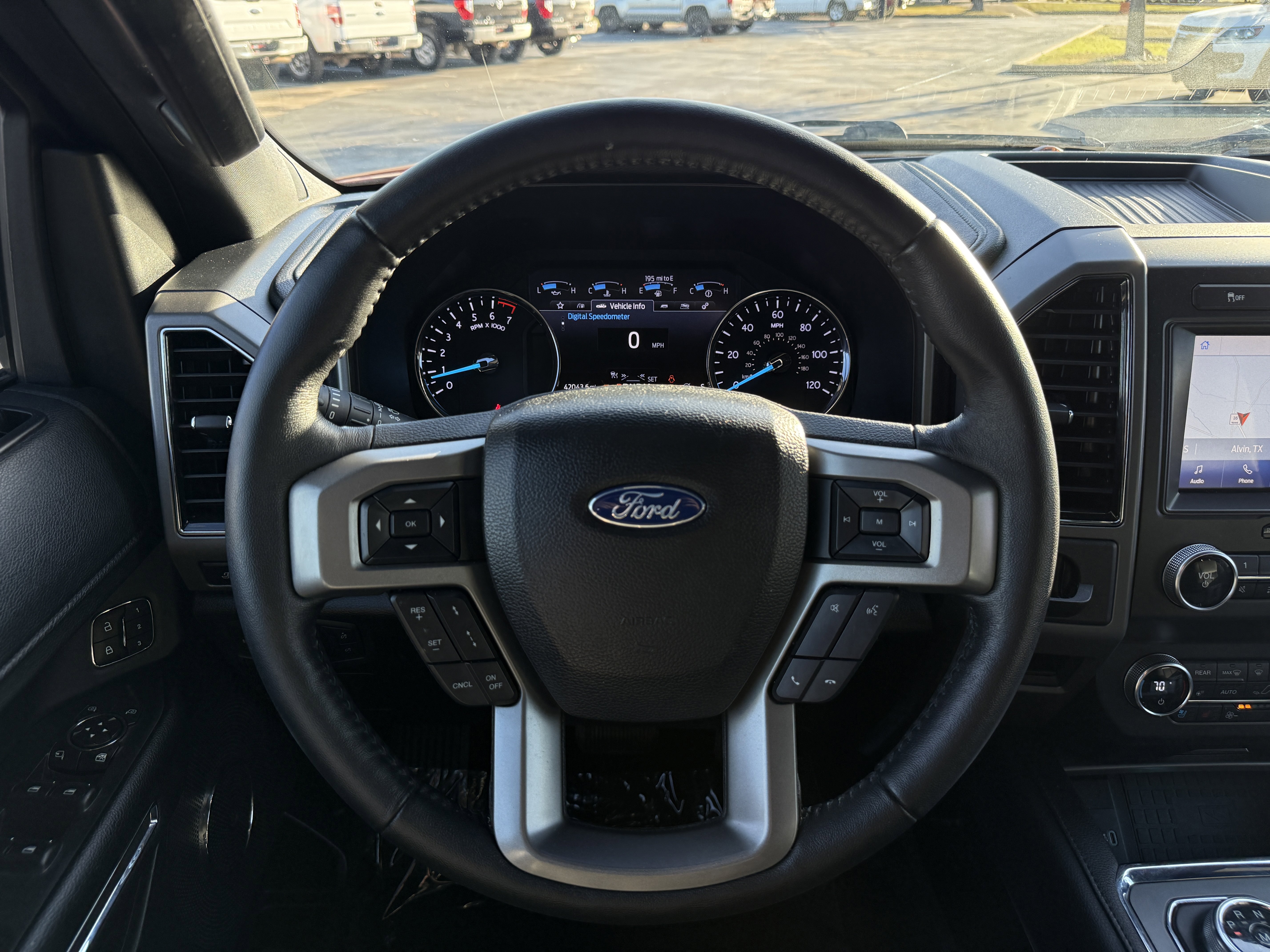 Used 2021 Ford Expedition XLT image 15
