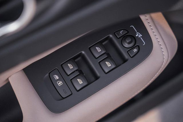 New 2026 Volvo XC60 B5 Plus w/ Protection Package Premier image 41