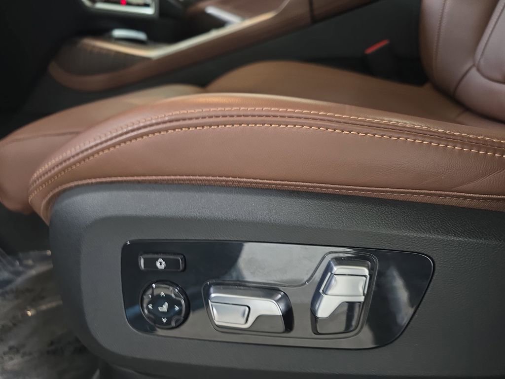 Certified 2024 BMW X7 xDrive40i image 25