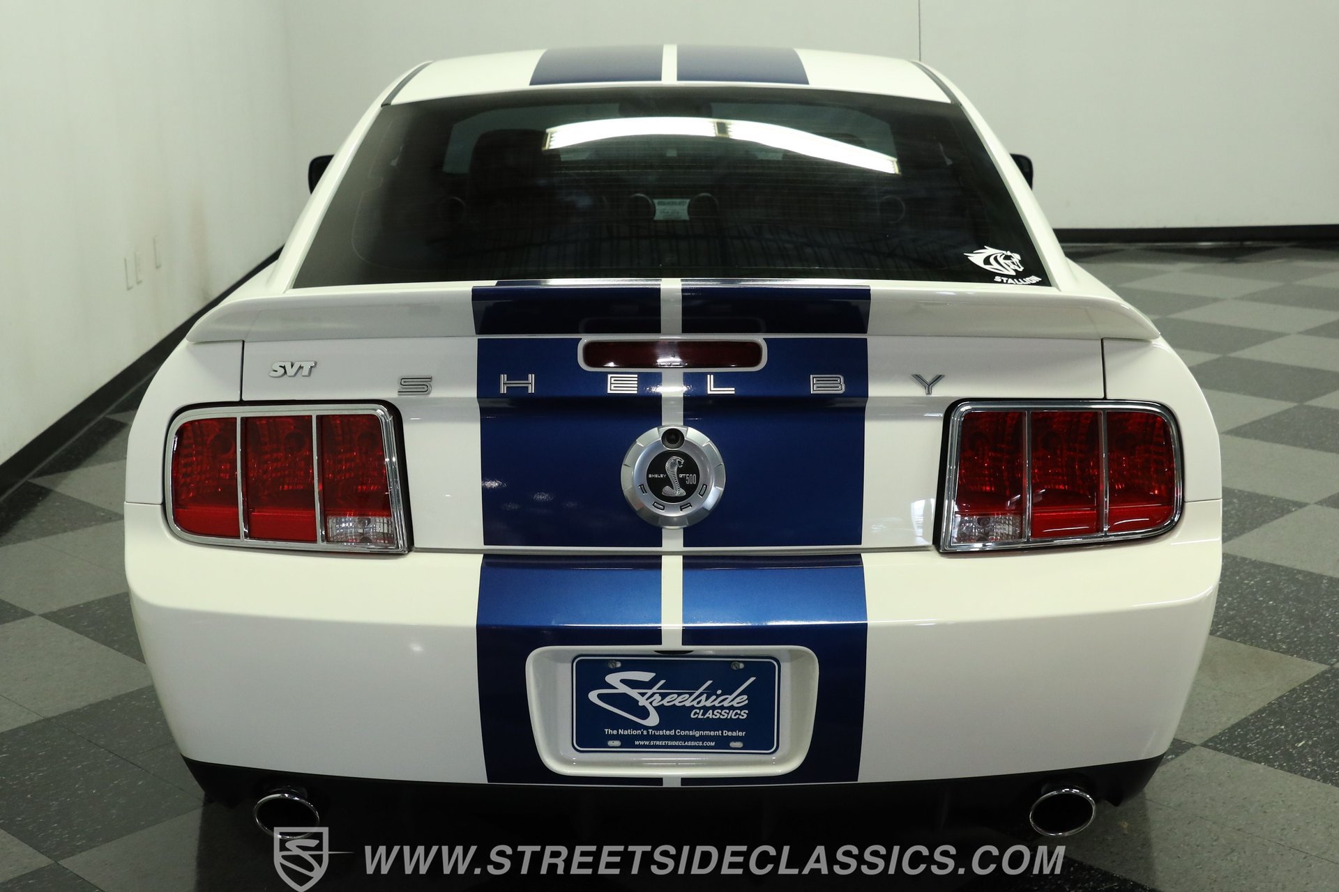 Used 2007 Ford Mustang Shelby GT500 RWD image 9