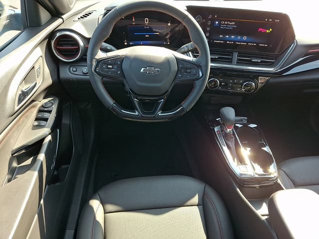 New 2026 Chevrolet Trax RS w/ Sunroof Package FWD image 9