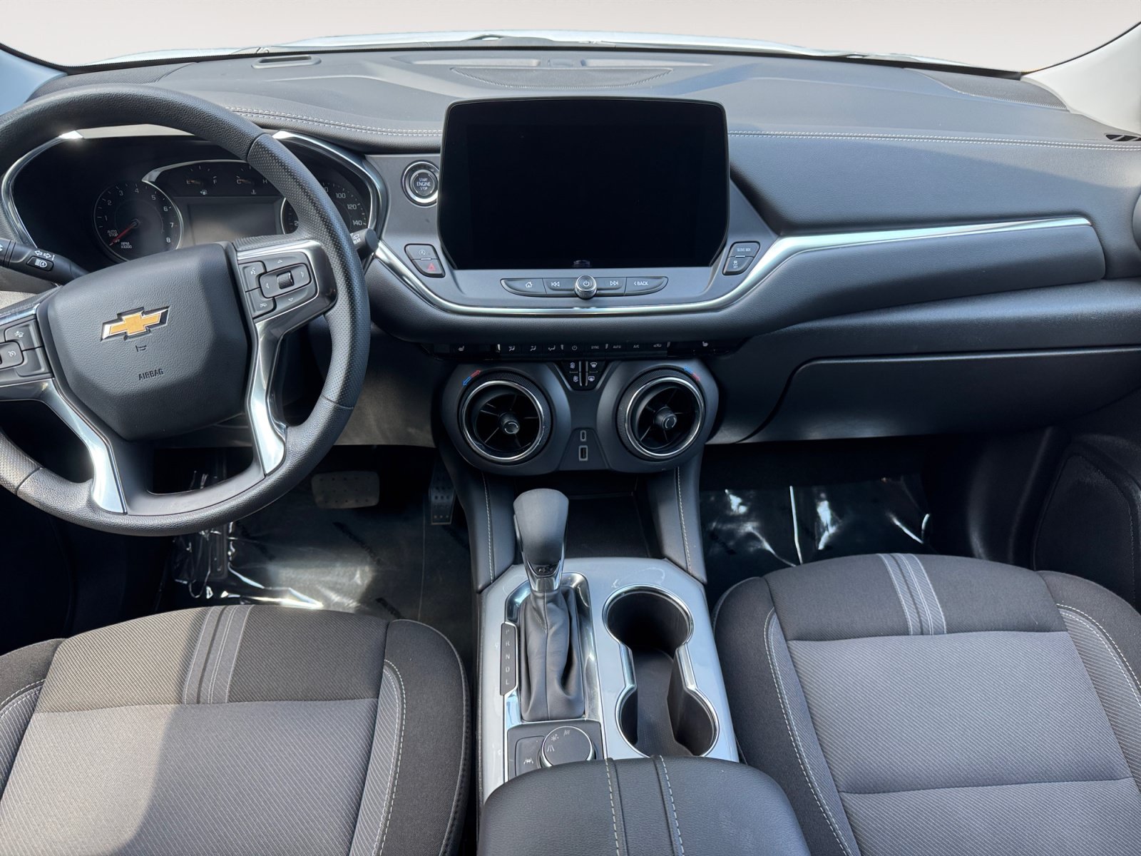 Used 2025 Chevrolet Blazer LT FWD image 12