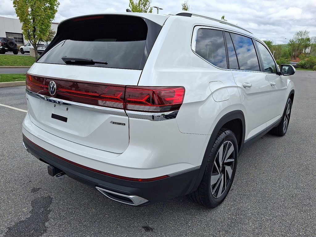 Used 2024 Volkswagen Atlas SEL AWD/4WD image 10