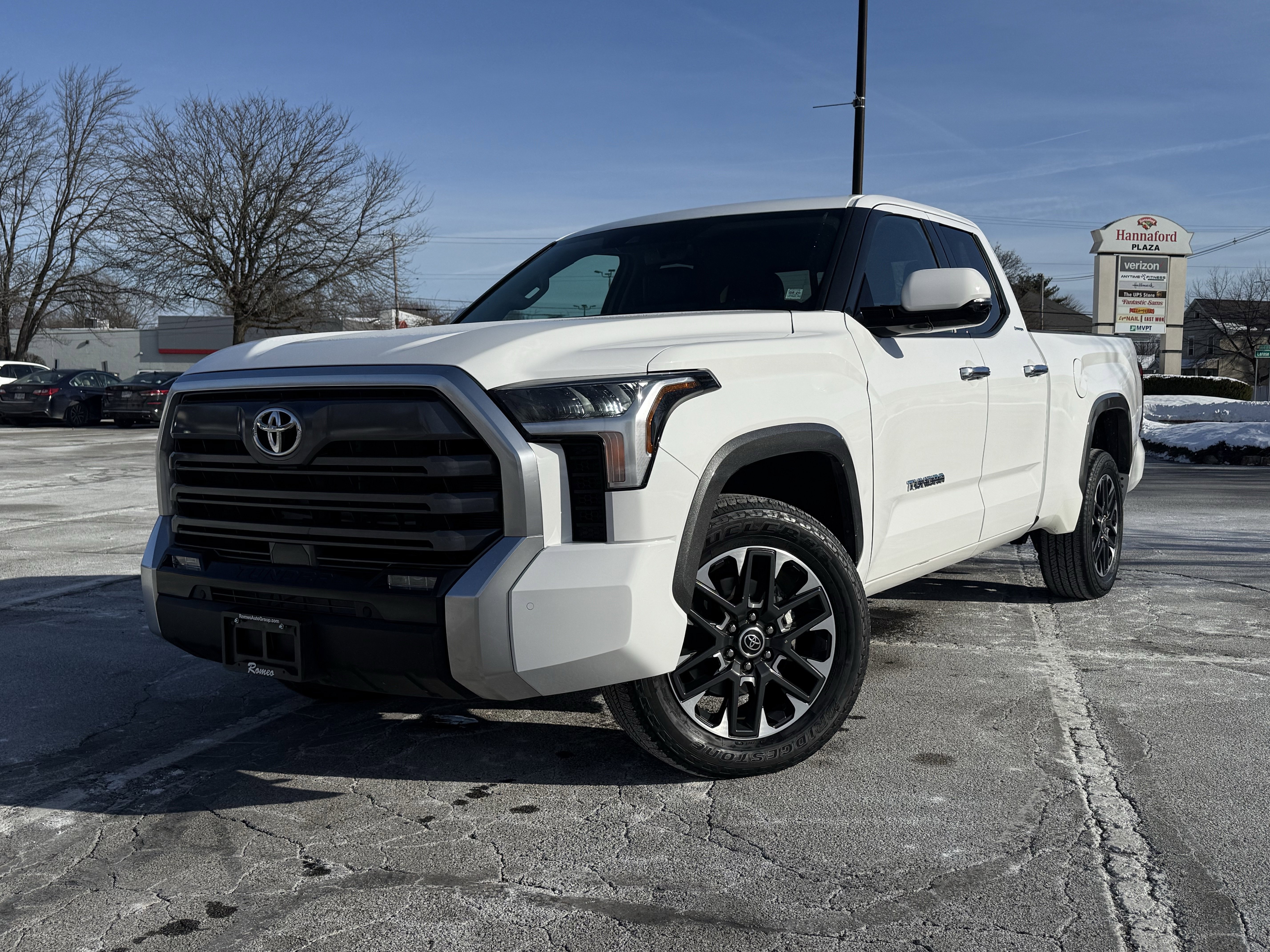 Used 2022 Toyota Tundra Limited image 1