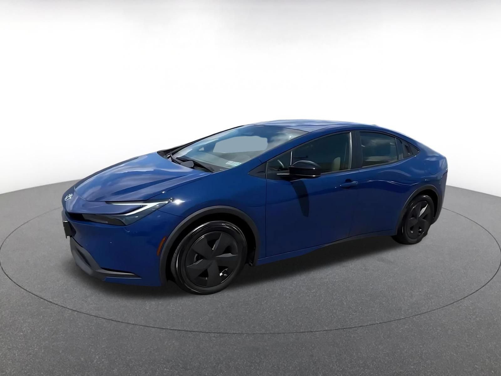 Used 2025 Toyota Prius LE FWD image 7