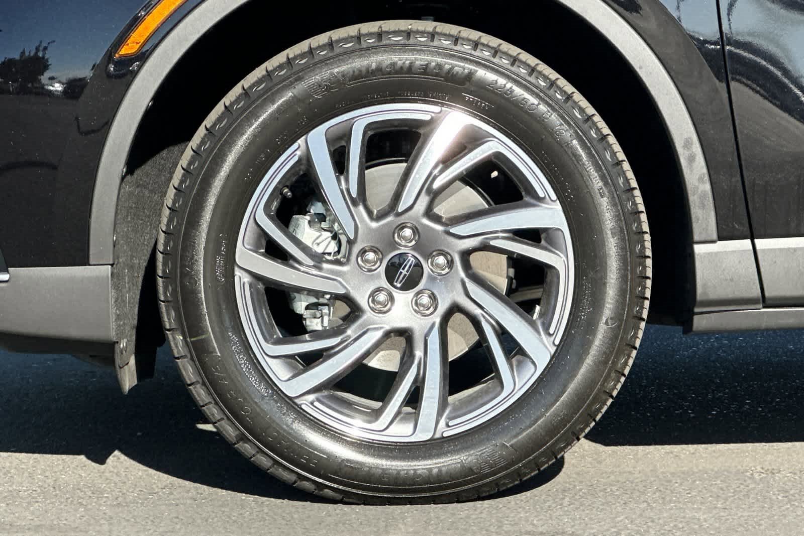 Used 2025 Lincoln Corsair Premiere w/ Equipment Group 101A image 28