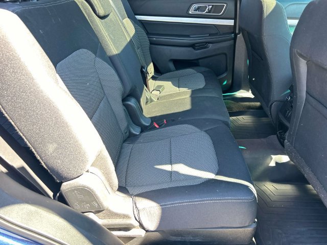 Used 2016 Ford Explorer XLT w/ Equipment Group 201A AWD/4WD image 23