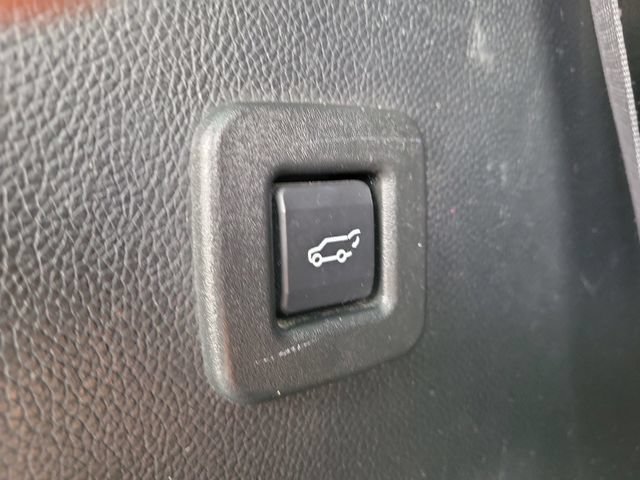 Used 2017 Ford Expedition XLT w/ Equipment Group 201A AWD/4WD image 33