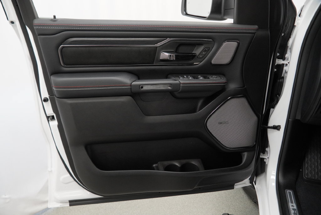 Certified 2026 RAM 1500 Laramie AWD/4WD image 40