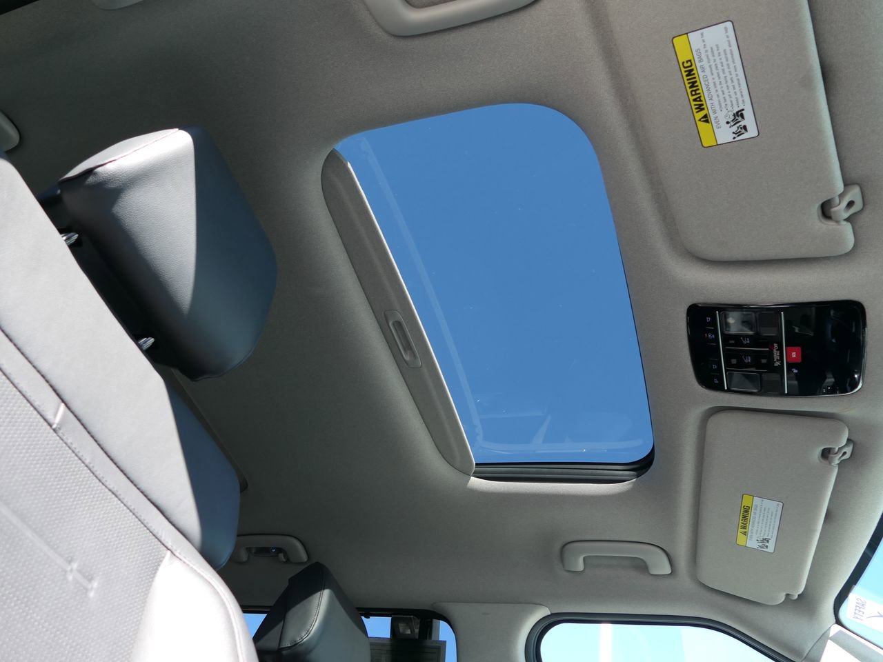 Used 2025 Hyundai Santa Fe Limited image 28