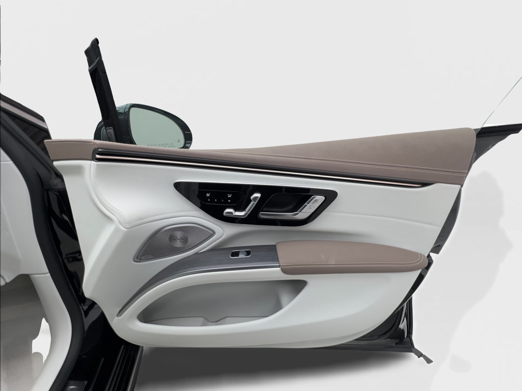 Used 2022 Mercedes-Benz EQS 450+ Sedan image 33