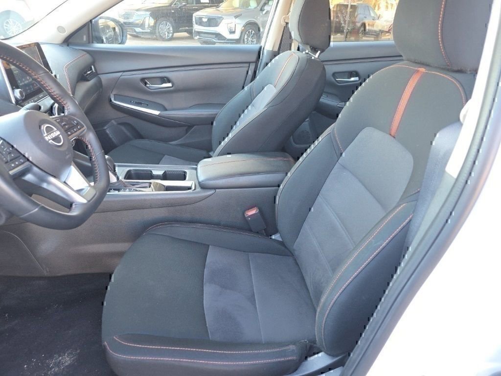 Used 2025 Nissan Sentra SR FWD image 20