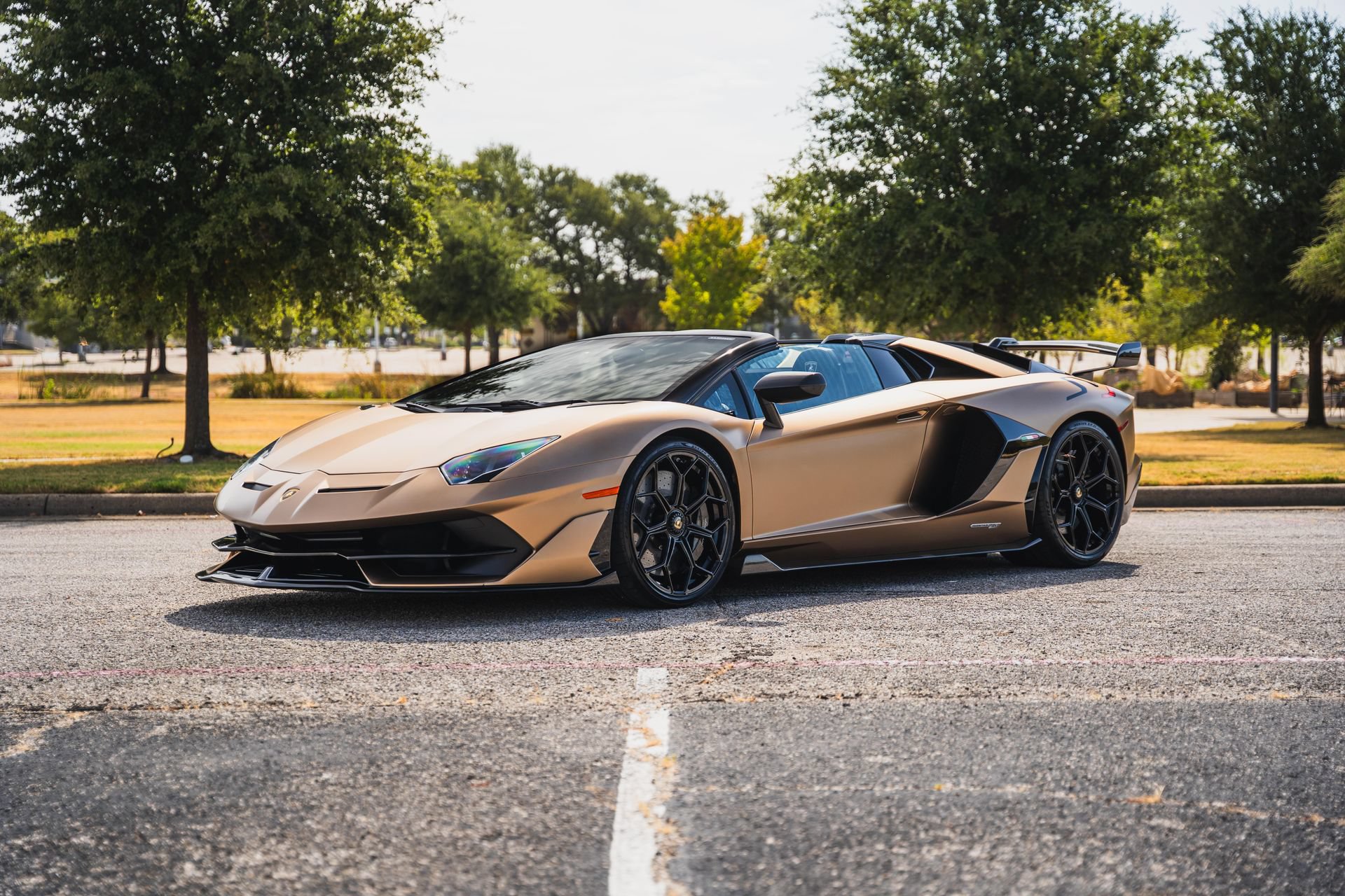 Used 2021 Lamborghini Aventador SVJ AWD/4WD image 34