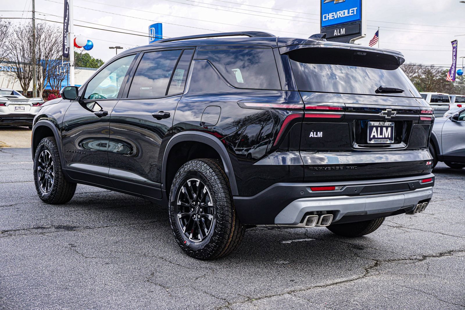 New 2026 Chevrolet Traverse Z71 w/ Driver Confidence Package image 6