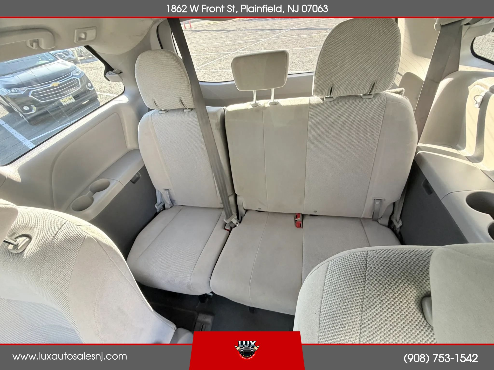 Used 2020 Toyota Sienna L FWD image 17