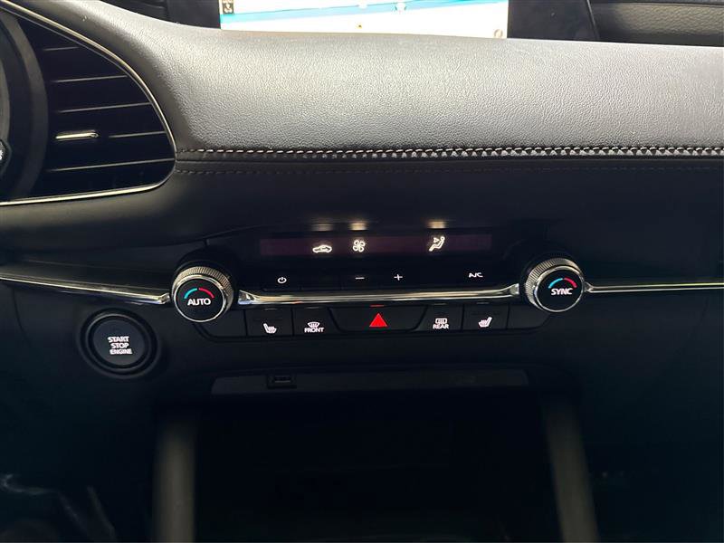 Used 2021 MAZDA MAZDA3 s image 29