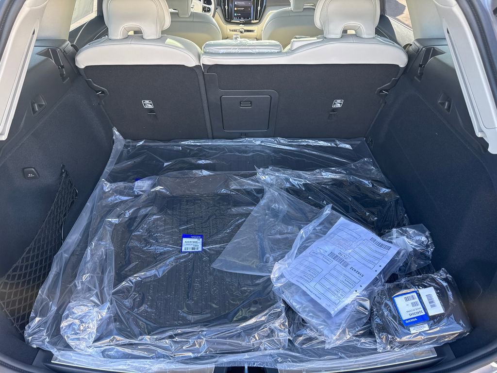 New 2025 Volvo XC60 T8 Ultra w/ Protection Package Premier image 5