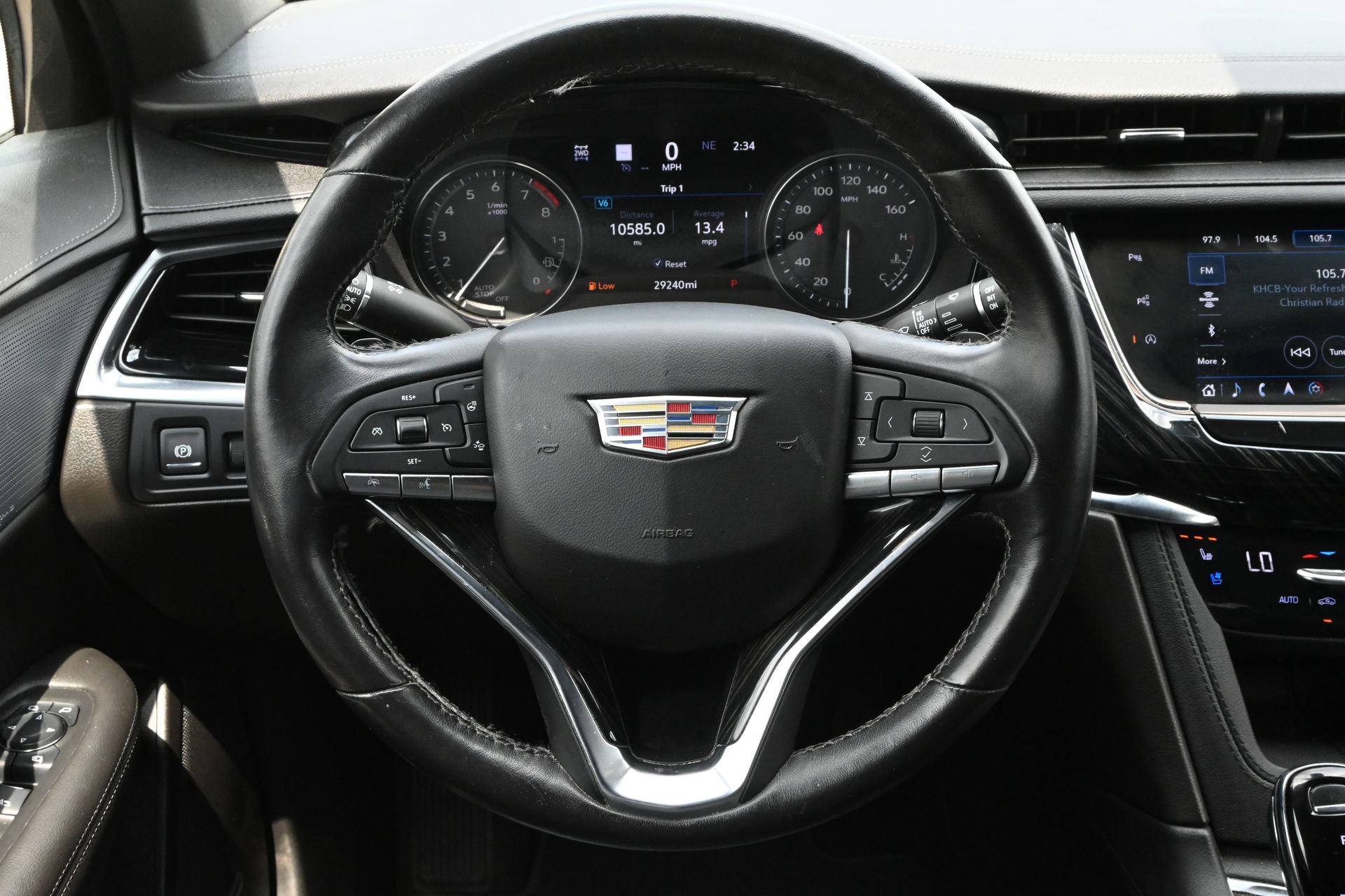 Certified 2023 Cadillac XT6 Premium Luxury w/ Technology Package AWD/4WD image 10